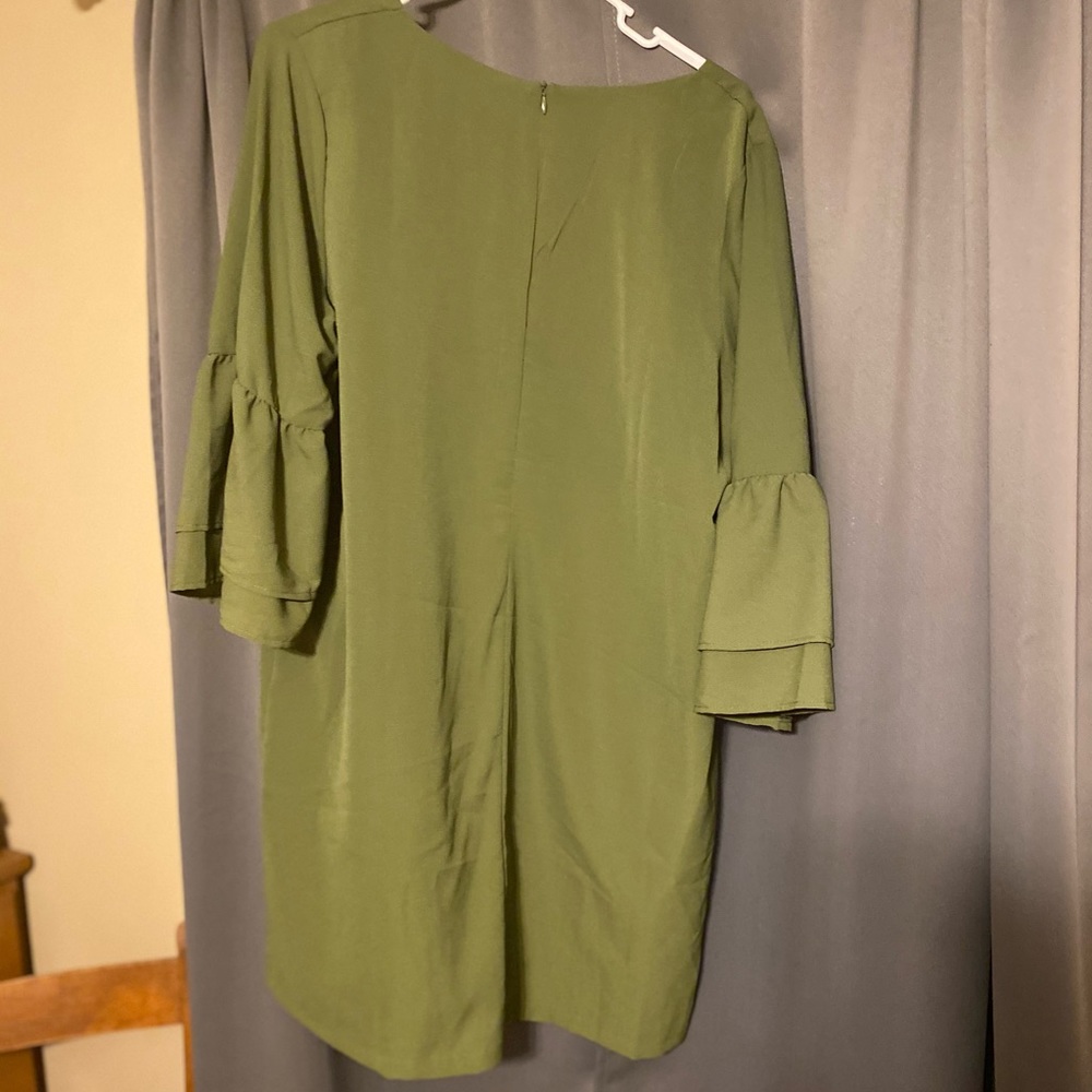 Dress - Picture 4 of 4